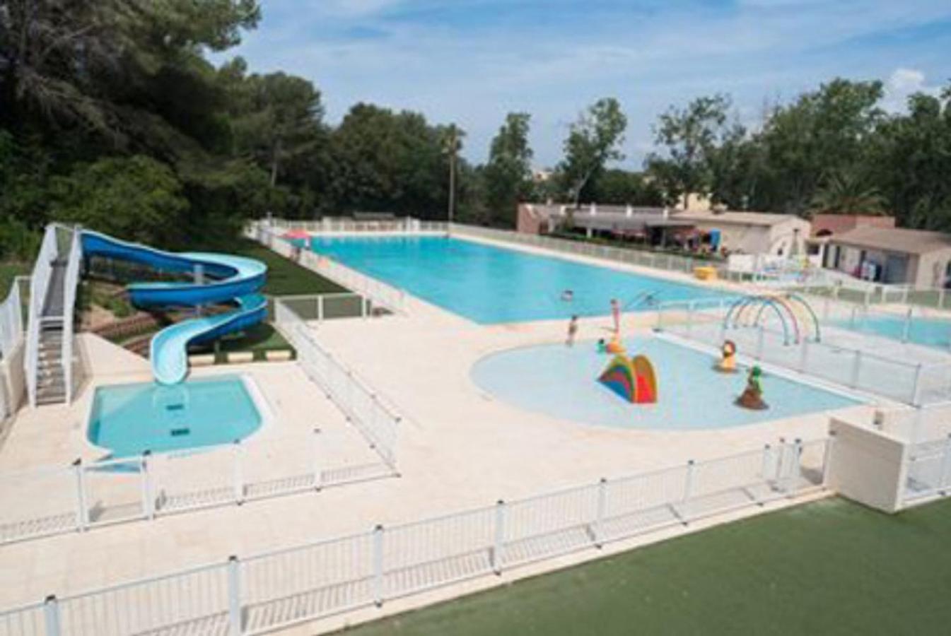 Blue Lagoon Six-Fours-les-Plages Exterior photo